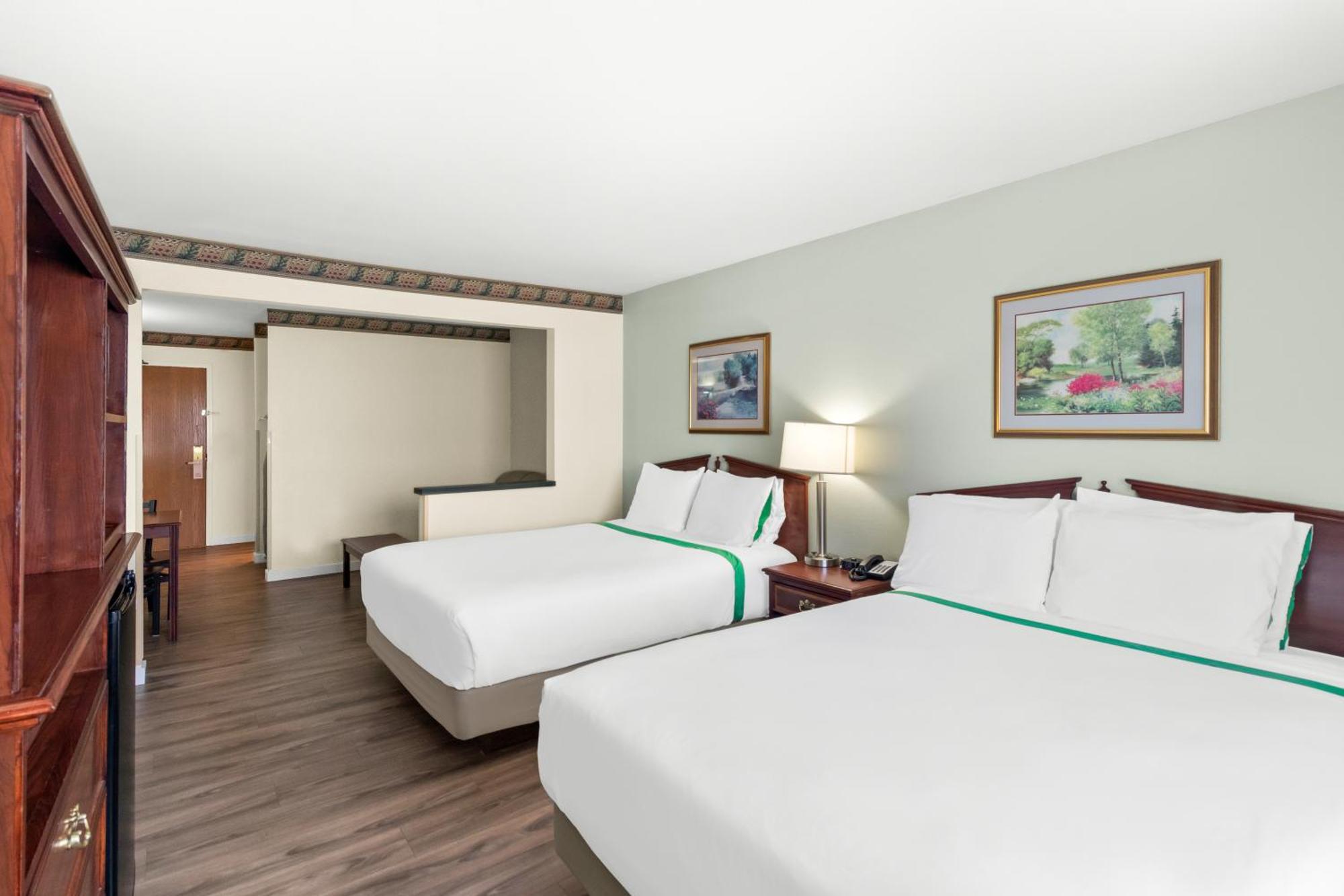 Guesthouse Inn & Suites Kelso/Longview Экстерьер фото